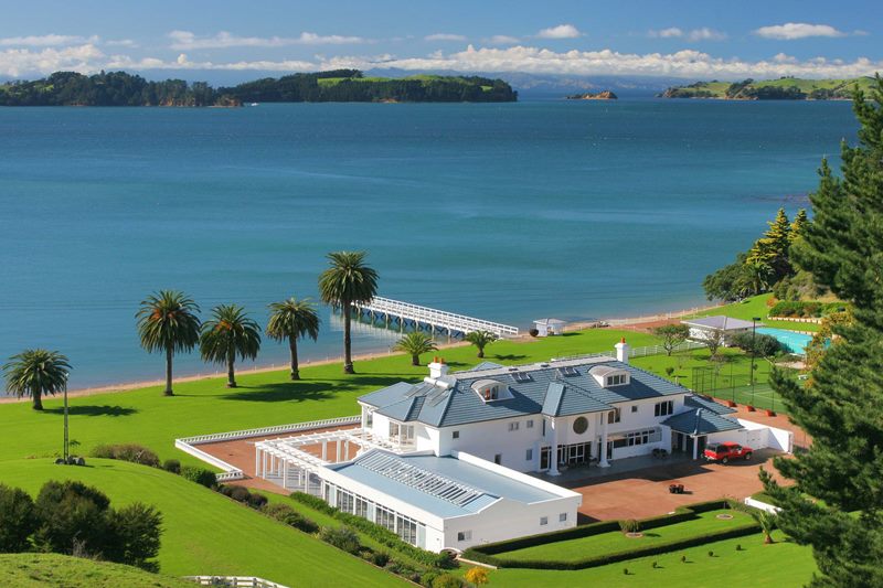 kupit-dom-u-morya-v-novoj-zelandii-ostrove-uaiheke-cowes-bay-waiheke