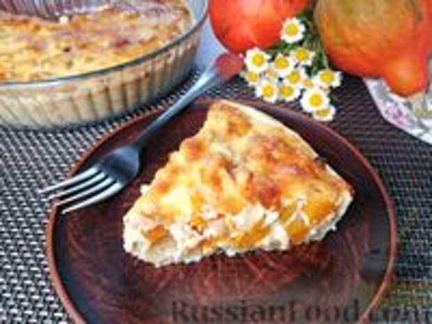 Фото к рецепту: Киш с тыквой и куриным филе
