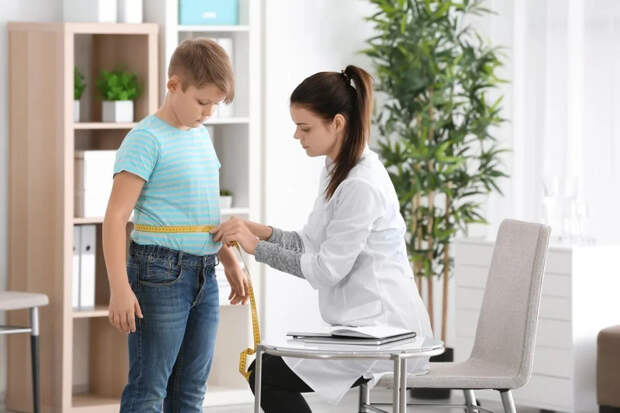 Откуда берется детское ожирение: причина, по которой оно начинается задолго до лишних килограммов