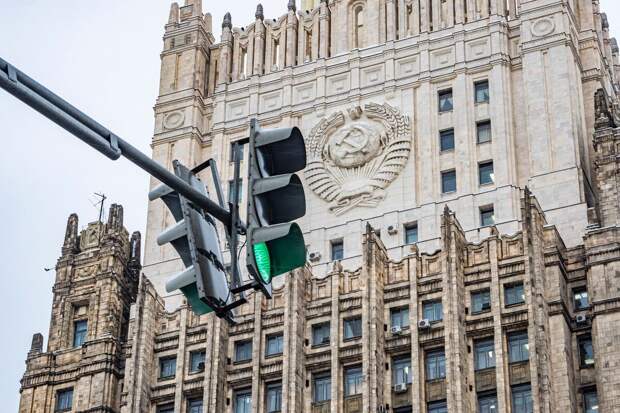 МИД России: Москва вскоре объявит о решениях по посольствам стран Прибалтики