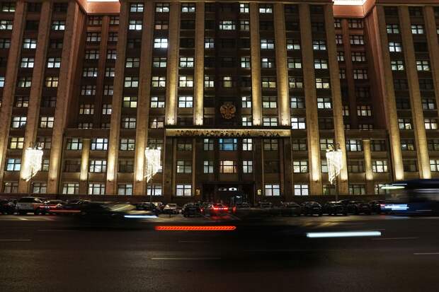 В Госдуму внесли законопроект о выезде из России детей иностранцев в 18 лет