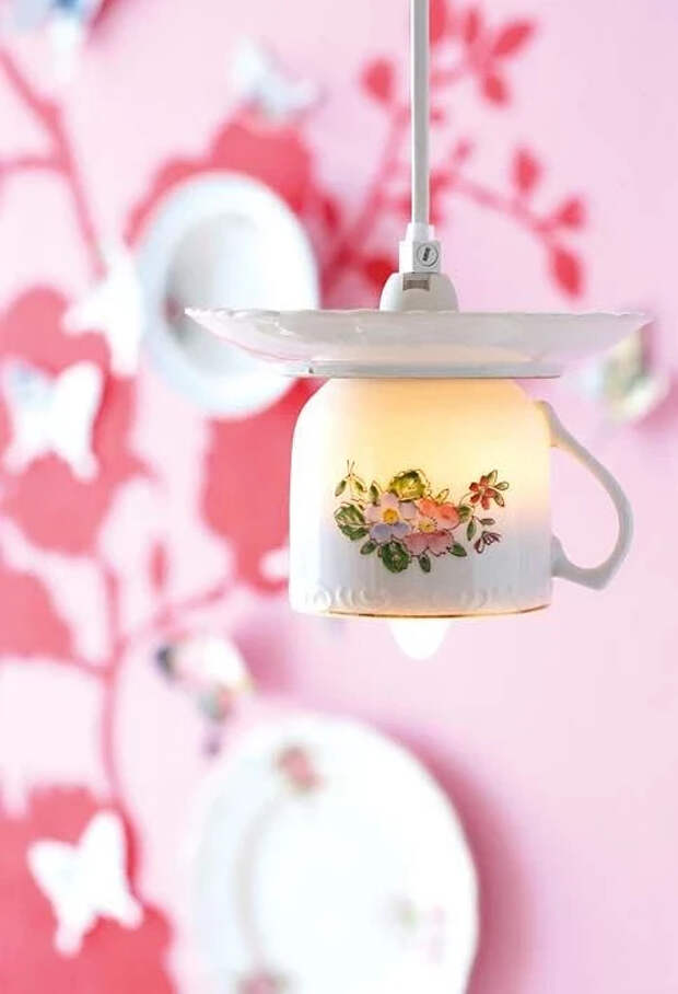 Новая жизнь старых чашек: 12 красивых и оригинальных идей для декора