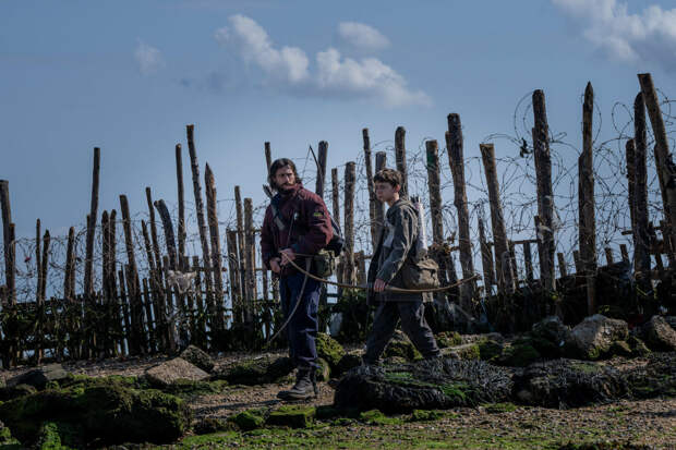 Здесь и далее кадры из фильма «28 лет спустя»