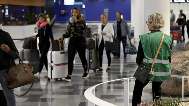 Посольство РФ в Финляндии поможет пассажирам рейса, застрявшего в Хельсинки