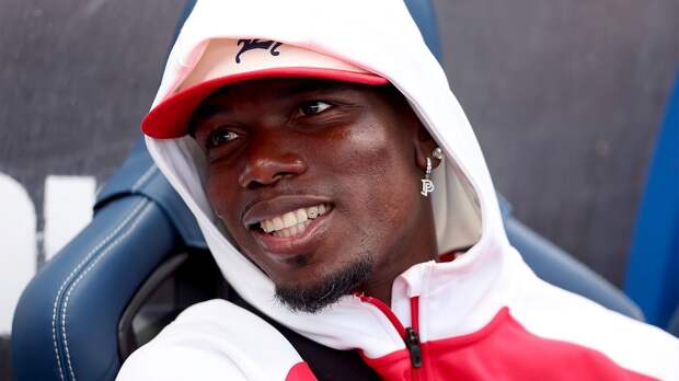 Хабиб вручил Погба приз в номинации «Возвращение года» на церемонии Globe Soccer Awards