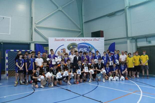 В Смоленске мастер-класс для волейболистов провёл олимпийский чемпион Тарас Хтей