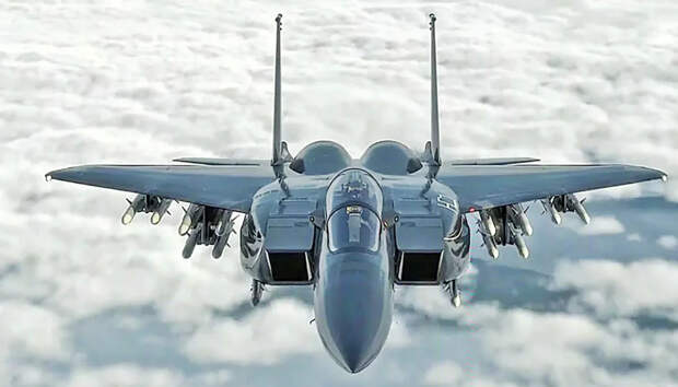 F-15EX против Су-35, противостояние в небе и на земле. Зачем американцы вернули военный заказ на истребители "4-го" поколения.