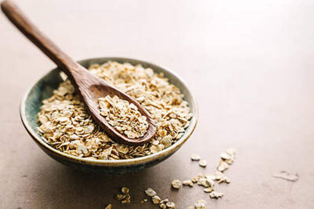 Неожиданные последствия употребления овсянки назвали диетологи