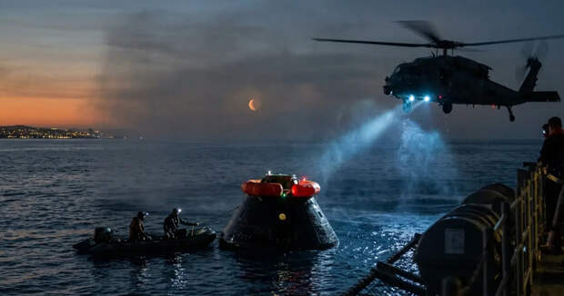 Появилось видео возвращения корабля миссии Artemis II на Землю