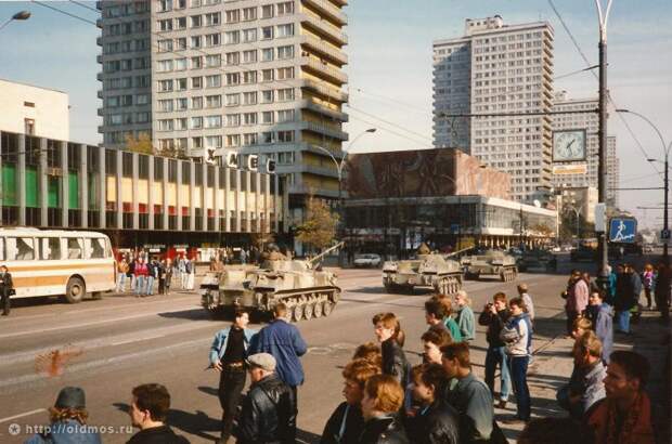 Москва 90–х Вспомним, как это было: Какой была Москва в 90-е годы
