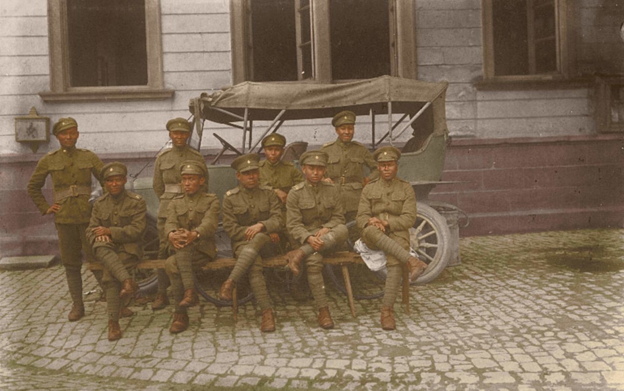 Солдаты Сиамского транспортного корпуса, деревня Гайнсхайм, Германия, 1918 г. архивное фото, колоризация, колоризация фотографий, колоризированные снимки, первая мировая, первая мировая война, фото войны