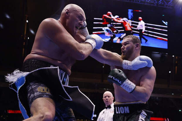 Российский боксер Махмудов не согласен с поражением от Тайсона Фьюри
