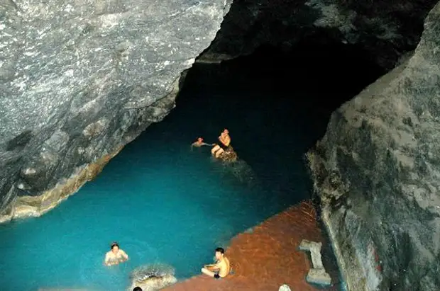 Подземное озеро в туркмении бахарден