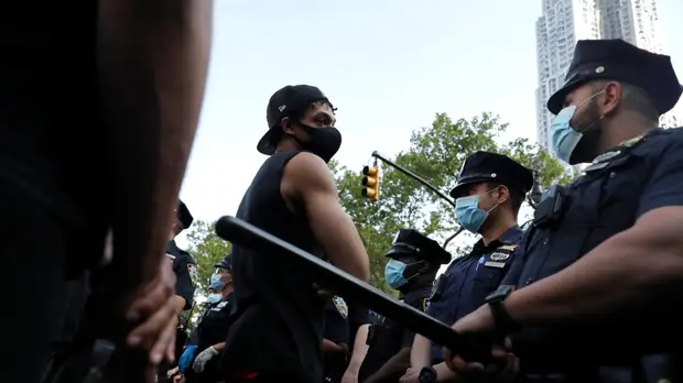 Мэр Миннеаполиса объявил о введении комендантского часа