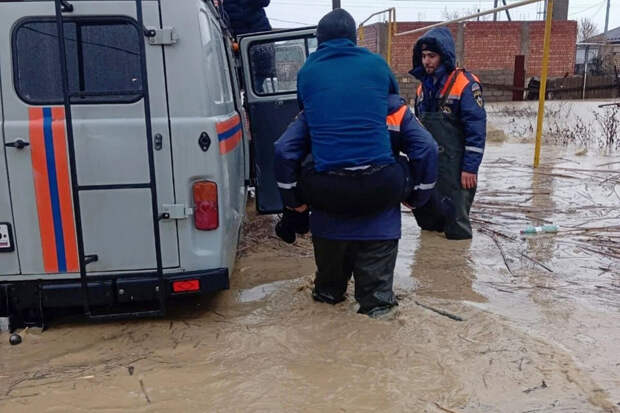 В Махачкале эвакуировали 300 человек из 4 многоэтажек из-за угрозы обрушения