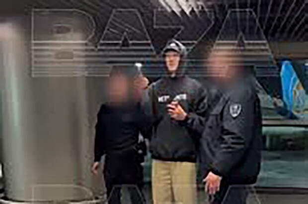 Задержание звезды российского стендапа Нурлана Сабурова попало на видео