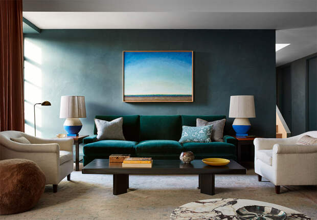 Земля и вода: интерьер таунхауса в необычной цветовой гамме в Бруклине