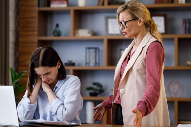 Юрист Южалин: за мат на работе сотрудника могут лишить премии