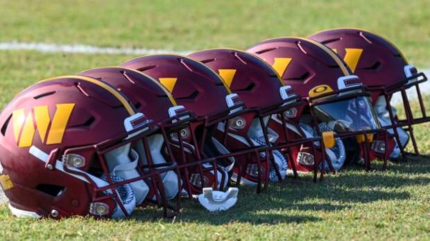 Commanders official helmet