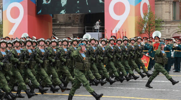 На Украине транслировали Парад Победы в Москве