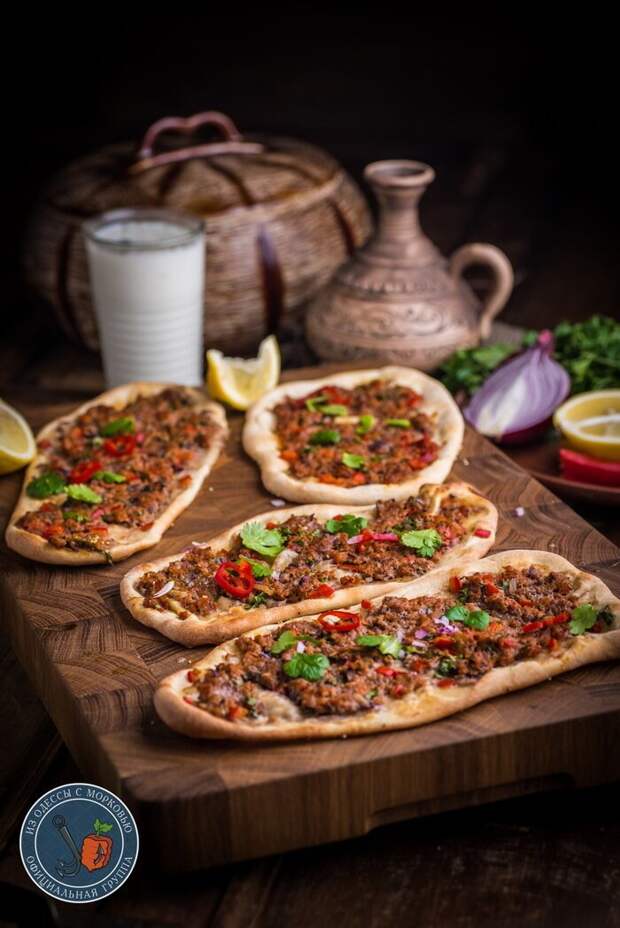 Лахмаджун - турецкая пицца еда, красивое фото, рецепт, сделай сам