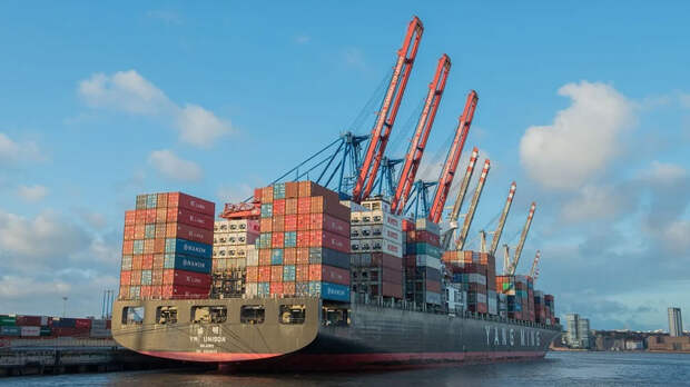 Происходит разрушение рынков: число контейнеровозов в Красном море сократилось на 90%