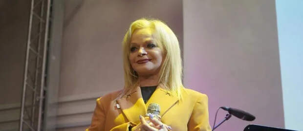 Даже после громкого скандала. Долина снова стала лауреатом "Золотого граммофона"