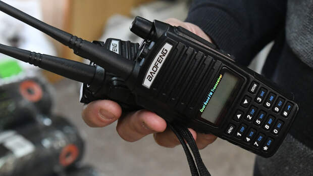 Скупают все: в Москве взлетели продажи пейджеров, раций и бумажных карт