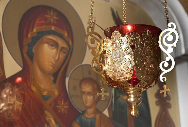 Успенский пост в 2026 году: календарь питания, что можно и нельзя есть во время строгого поста