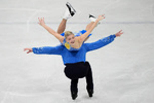 Бронзовые призеры танцев на льду: канадцы Пайпер Гиллес и Поль Пуарье / Фото: Natacha Pisarenko / AP/TASS