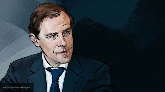 Лекарство от коронавируса стало вдвое дешевле в России Лекарство от коронавируса стало вдвое дешевле в России