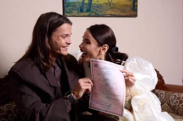 Блогер Айза-Лилуна Ай сообщила, что вышла замуж