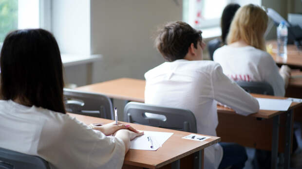 Виноват не только буллинг: почему подростки все чаще берутся за оружие