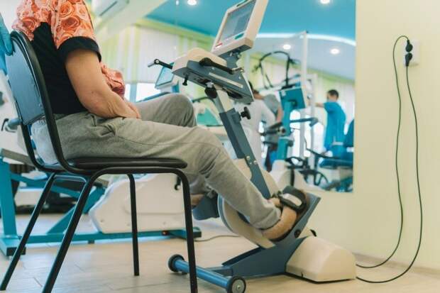 Кировские врачи поставили на ноги 90-летнюю бабушку после инсульта