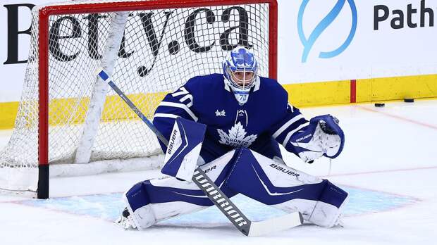 «Торонто» продлил контракт с Ахтямовым