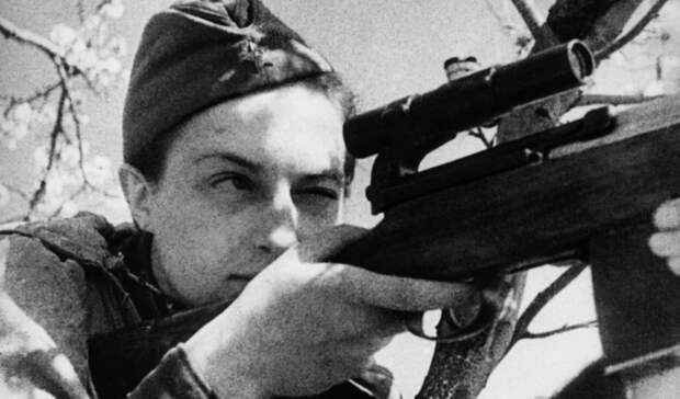 Людмила Павличенко: самый опасный снайпер Второй Мировой, которую немцы боялись как огня