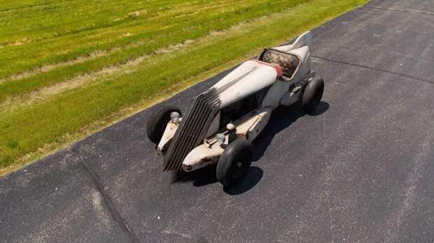 Необычный Chevrolet 1933 года по проекту дизайнера Алекса Тремулиса