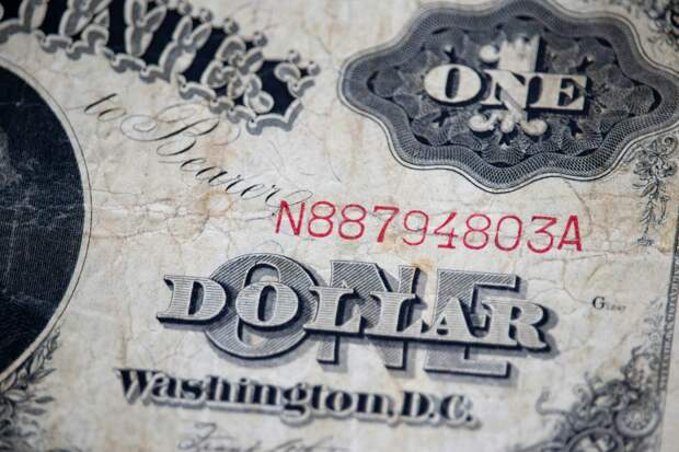 Брокер «Атон» конвертирует «недружественные» валюты на счетах клиентов в рубли