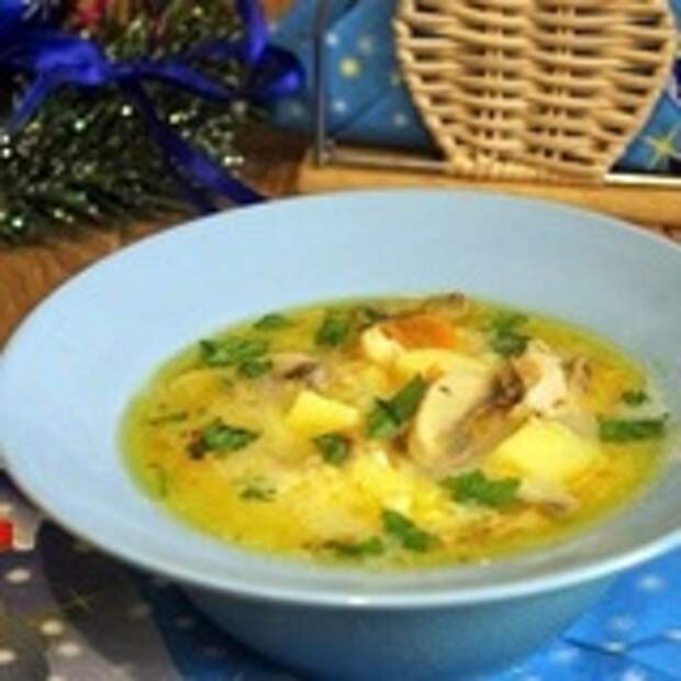 Куриный суп с  рисом, грибами и сыром