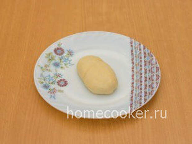 Пирожки с луком и яйцом Zashhipyvaem testo 300x225 Пирожки с луком и яйцом