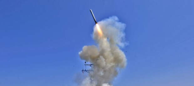 Иран поразил корабль ВМС США с крылатыми ракетами «Томагавк» и два танкера в Персидском заливе