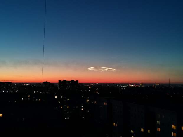 Следы старта ракеты с Байконура сняли в барнаульском небе