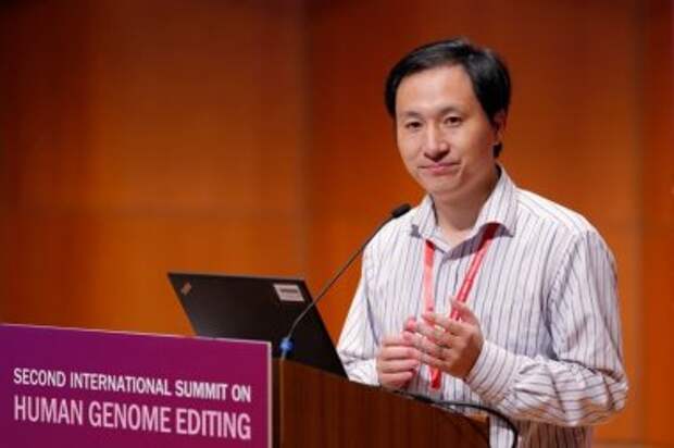 Китайский ученый, редактировавший геном детям с ВИЧ, приговорен к тюремному заключению