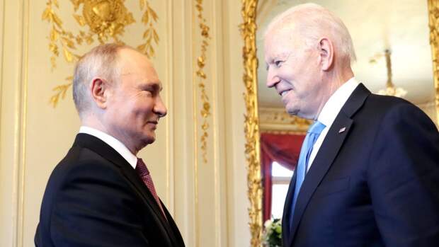 Байден утвердительно кивнул в ответ на вопрос о доверии к Путину