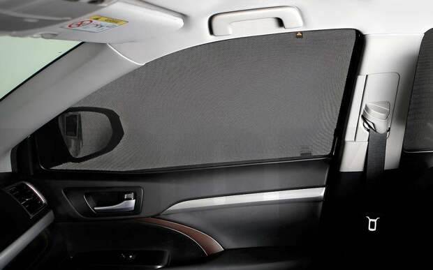 Шторки на окнах автомобиля — можно или нет? Глава ГАИ ставит точку в этом вопросе