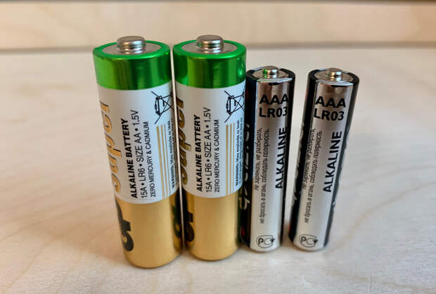 В чем отличия дешевых от дорогих "батареек" и стоит ли переплачивать?