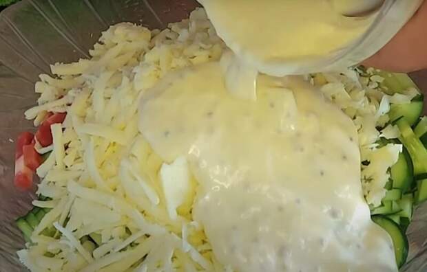 Удивите всех — приготовьте салат «Столичный» за 15 минут. Простой рецепт, а вкус выше всяких похвал!