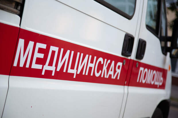 В Екатеринбурге четырехлетний ребенок выпал с 8-го этажа
