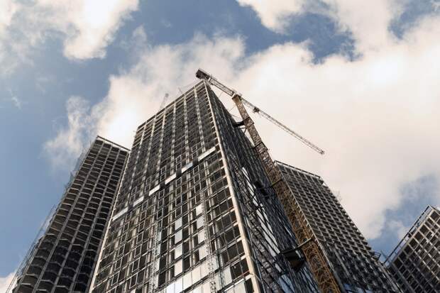 Акции одного из крупнейших в России застройщиков рухнули