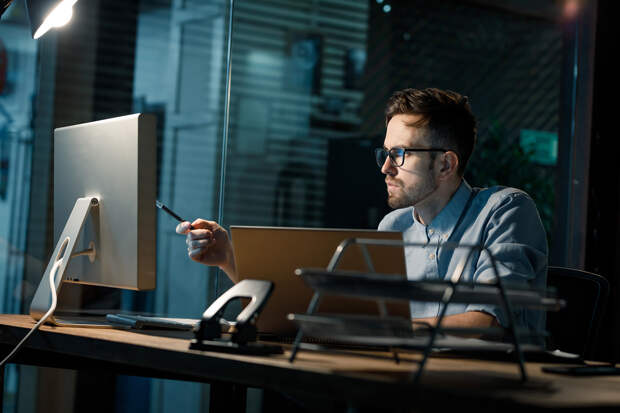 Артемий Лебедев дал два совета желающим зарабатывать «хоть какие-то деньги»